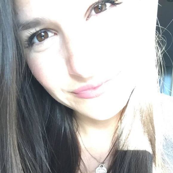 Meet your Posher, Catherine - Picture 1 of 1